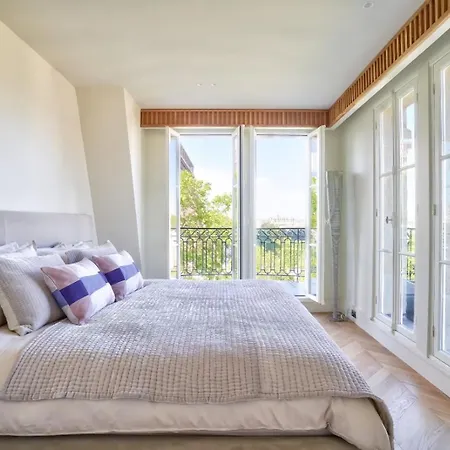 Exceptional Duplex 4bed 8p Eiffel Tower View Apartment Paris