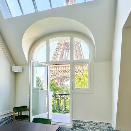 Exceptional Duplex 4bed 8p Eiffel Tower View * Paris